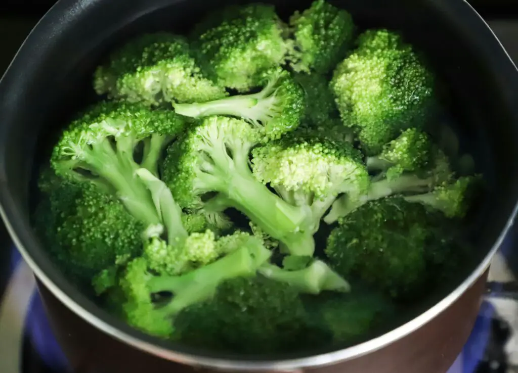 Sesame Chicken with Broccoli